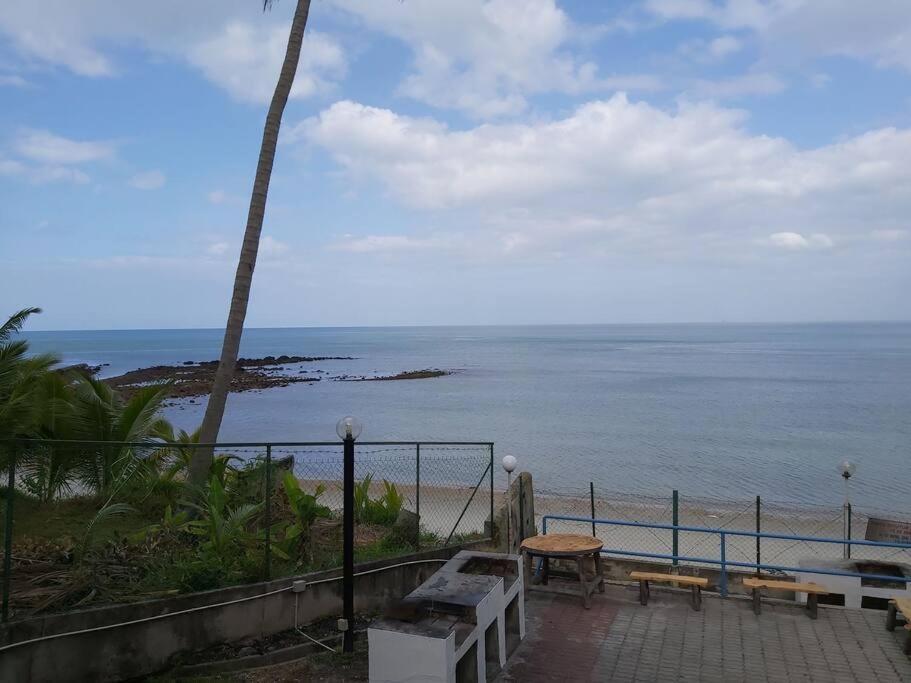 Nat'S Seri Bulan Beach, Pool Home @Teluk Kemang Port Dickson Luaran gambar